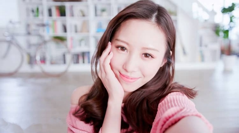 6-thoi-quen-giup-ban-cham-soc-lan-da-dau-tai-nha-chuan-nhu-di-spa3