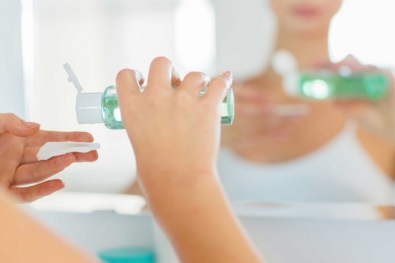 chia-se-nhung-loi-ich-bat-ngo-cua-toner-trong-van-de-cham-soc-da2