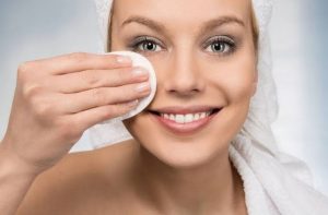 tim-hieu-ve-tay-trang-dang-nuoc-danh-cho-da-nhay-cam-cua-leau-claire1