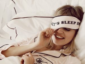 3-cach-giup-ban-kiem-tra-do-am-cua-da-ngay-tai-nha2