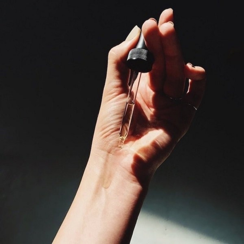 4-thoi-quen-lam-kho-da-pho-bien-chi-em-hay-mac-phai2