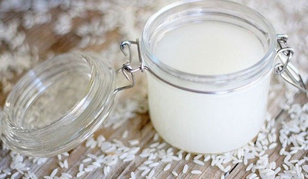 bo-tui-6-cach-lam-dep-da-bang-nuoc-vo-gao-cuc-ky-hieu-qua2